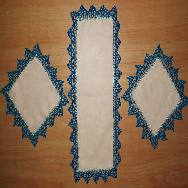 Handmade table runner and placements